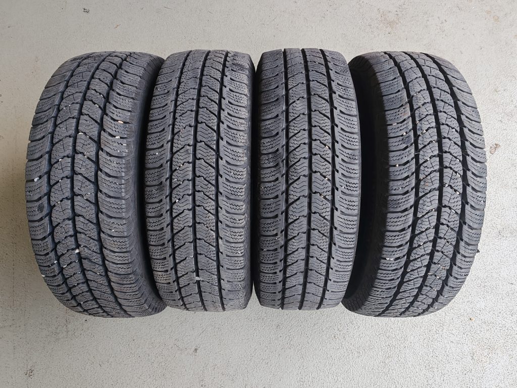 215/70R15C 109/107R SnowMax3 UNİROYAL Kış Lastiği